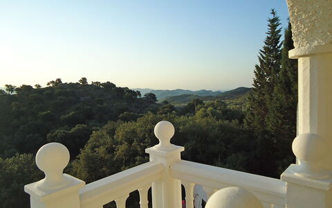 Pendle Heights: Property, Real Estate, Baluster, Building, Estate, House, Architecture, Home, Villa