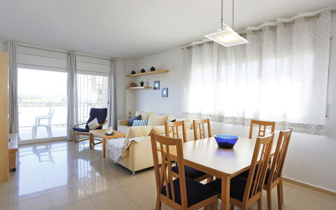 Nou Salou: Room, Property, Furniture, Building, Interior Design, Floor, Dining Room, House, Ceiling, Table