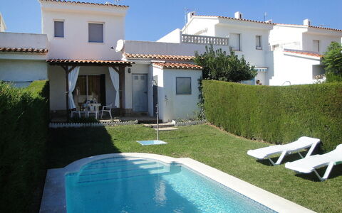 Montalt Viii: Water, Plant, Sky, Property, Building, Window, Azure, Swimming Pool, Architecture, Grass