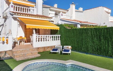 Montalt Ix: Water, Property, Sky, Building, Plant, Window, Swimming Pool, Leisure, Outdoor Furniture, Real Estate