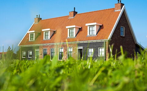 Ganuenta: House, Property, Home, Cottage, Building, Farmhouse, Roof, Real Estate, Grass, Rural Area