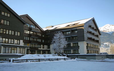 Bad Hofgastein 270: Sky, Building, Snow, Property, Window, House, Tree, Freezing, Facade, Urban Design
