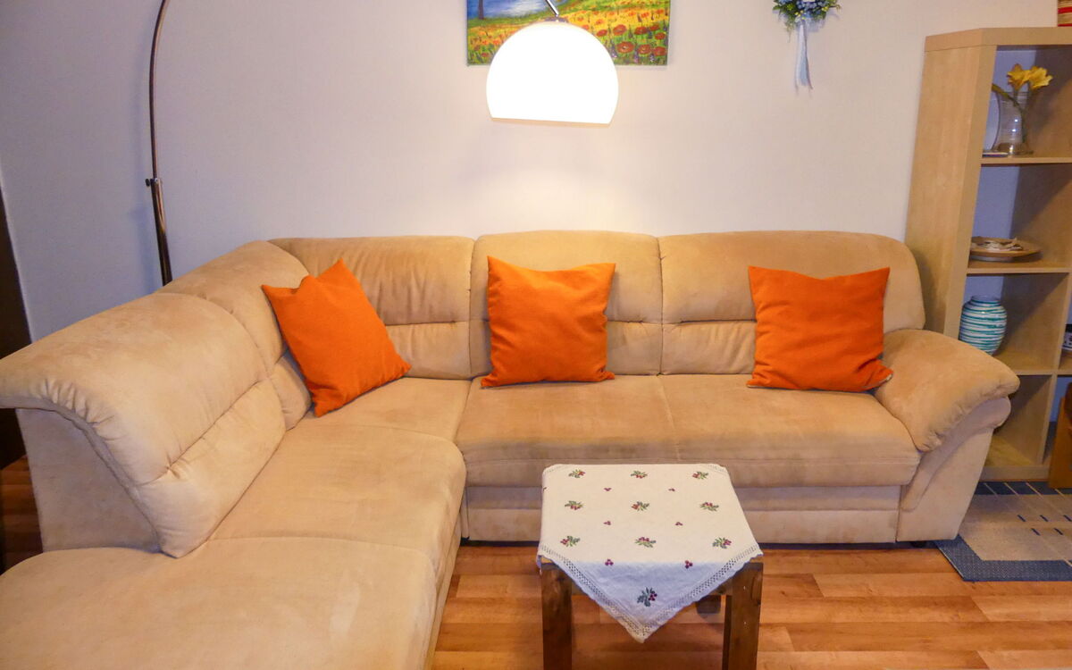Accommodation:&nbsp;Walter 240.5