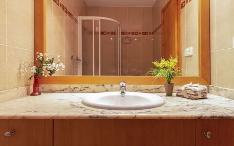 Fumadell: Bathroom, Room, Property, Bathroom Cabinet, Tile, Tap, Sink, Interior Design, Countertop, Bathroom Accessory