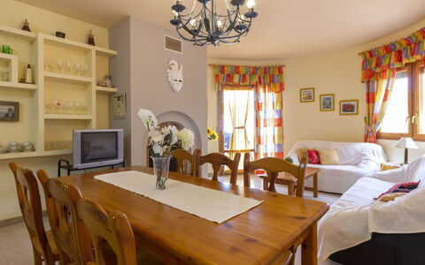 Fumadell: Room, Dining Room, Property, Furniture, Interior Design, Building, Ceiling, Table, Kitchen & Dining Room Table, Wall