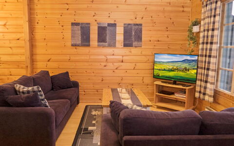 Rukan Vaarala 2 C 3: Wood, Flooring, Floor, Home, Ceiling, Wood Stain, Cottage, Hardwood, Log Cabin, Living Room