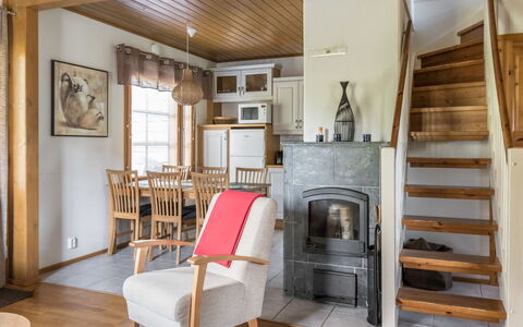 Alppinuppu: Wood, Cottage, Wood Stain, Hardwood, Log Cabin, Plank, Ceiling, Natural Material, Lumber, Garden Buildings