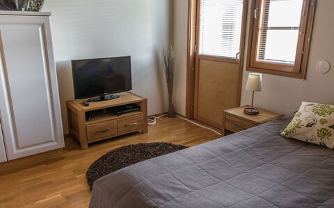 Alppinuppu: Wood, Cottage, Wood Stain, Hardwood, Log Cabin, Plank, Ceiling, Natural Material, Lumber, Garden Buildings