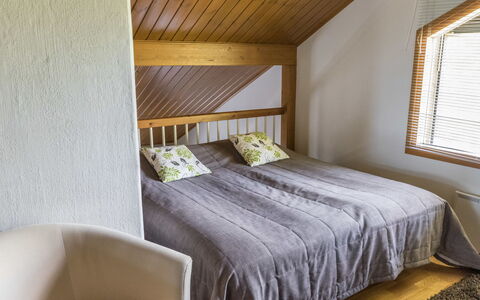 Alppinuppu: Wood, Cottage, Wood Stain, Hardwood, Log Cabin, Plank, Ceiling, Natural Material, Lumber, Garden Buildings