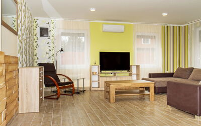 Balatonkeresztur 725: Furniture, Couch, Building, Wood, Interior Design, Flooring, Hall, Table, Floor, Wall
