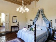 Accommodation:&nbsp;Classic Suite