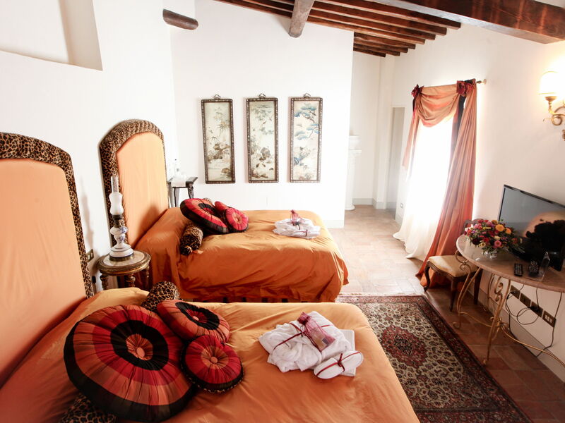 Accommodation:&nbsp;Family Suite