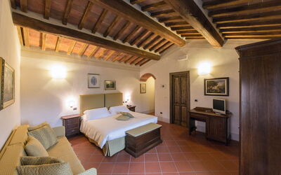 Accommodation:&nbsp;Camera 9