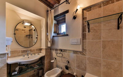 Accommodation:&nbsp;Camera 4