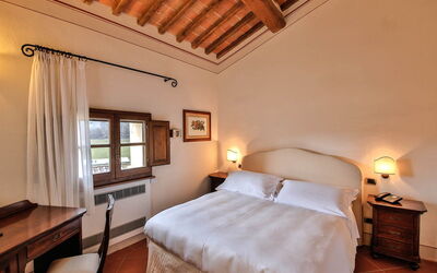 Accommodation:&nbsp;Camera 10