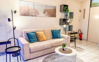 Accommodation:&nbsp;Studio 806 with Balcony 410.2