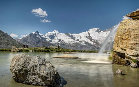 Haus Saturn: Mountainous Landforms, Water, Body Of Water, Mountain, Nature, Natural Landscape, Mountain Range, Watercourse, Rock, Hill