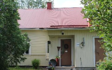 Villa Vuorenpää: Tree, Bank, House, Cottage, Lake, Pond, Forest, Log Cabin