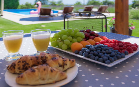 Blog 2: Food, Tableware, Table, Plant, Fruit, Ingredient, Plate, Cuisine, Natural Foods