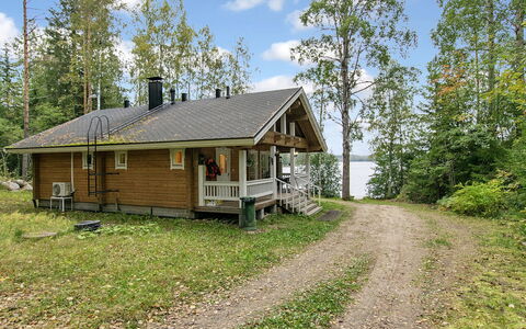 Mökki Mikkola: Cottage, House, Home, Garden Buildings, Siding, Log Cabin, Farmhouse, Estate, Shed, Yard