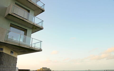 Le Grand Large: Sky, Architecture, Cloud, House, Sea, Ocean, Building, Tower, Balcony, Sunlight