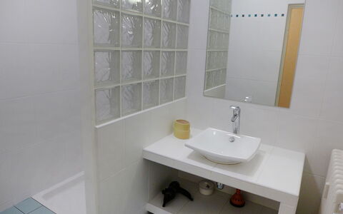 Le Grand Large: Mirror, Tap, Sink, Bathroom Sink, Plumbing Fixture, Bathroom, Purple, Interior Design, Floor, Flooring