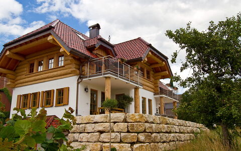 Grosserlach 100: Plant, Sky, Cloud, Window, Building, Tree, House, Stairs, Vegetation, Land Lot