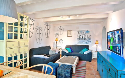 Cofitsa: Room, Furniture, Property, Interior Design, Blue, Building, Living Room, House, Table, Real Estate