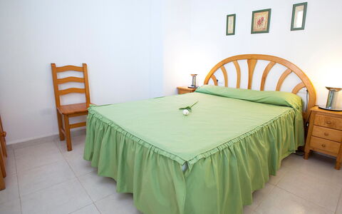 Topacio Iv: Bedroom, Bed Sheet, Furniture, Bed, Room, Bedding, Property, Green, Bed Frame, Bed Skirt