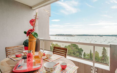Accommodation:&nbsp;Terrasses D'Emeraude 153.7
