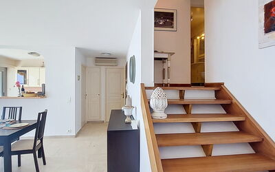 Accommodation:&nbsp;Le Palais de la Mer 148.4