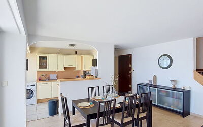 Accommodation:&nbsp;Le Palais de la Mer 148.4