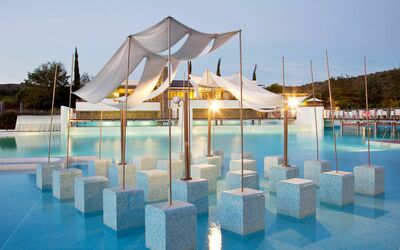 Castiglione della Pescaia 125: Sky, Water, Light, Azure, Shade, Leisure, Aqua, Tree, Swimming Pool, Real Estate