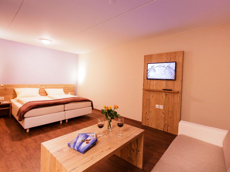 Accommodation:&nbsp;Wohntel 100.20