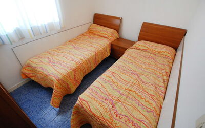 Accommodation:&nbsp;Michelangelo 310.1