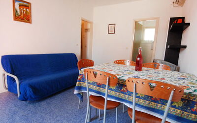 Accommodation:&nbsp;Michelangelo 310.1