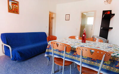 Accommodation:&nbsp;Michelangelo 310.5