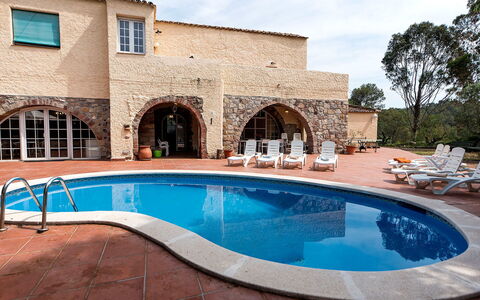 Can Trullas: Water, Sky, Cloud, Property, Building, Window, Azure, Swimming Pool, Plant, Body Of Water