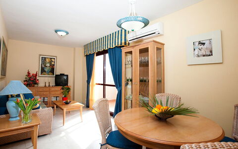Calpe Calp 958: Room, Property, Furniture, Interior Design, Building, Yellow, House, Real Estate, Living Room, Table