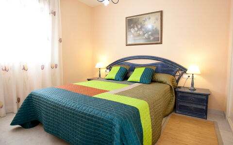 Calpe Calp 958: Bedroom, Bed, Furniture, Room, Property, Bed Sheet, Bed Frame, Interior Design, Bedding, Wall