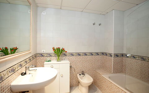 Calpe Calp 958: Bathroom, Property, Room, Interior Design, Tile, Architecture, Real Estate, Bathtub, Ceiling, Building