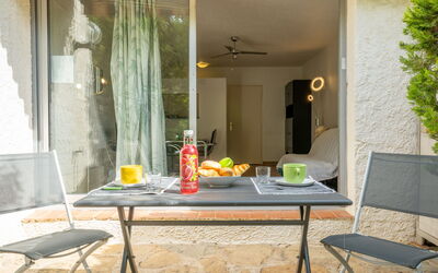 Accommodation:&nbsp;Le Bali 207.1