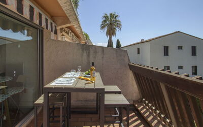 Accommodation:&nbsp;Le Bali 207.3