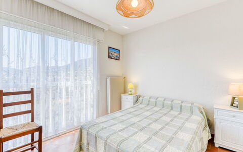 Cavalaire 158: Bedroom, Bed, Furniture, Room, Property, Bed Sheet, Bedding, Bed Frame, Interior Design, Wall