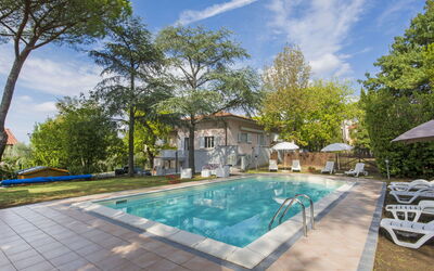 Castiglioncello 250: Cloud, Sky, Plant, Water, Property, Building, Swimming Pool, Azure, Tree, Chair