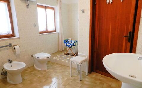 Giuga: Bathroom, Room, Property, Floor, Building, Interior Design, House, Tile, Plumbing Fixture, Real Estate