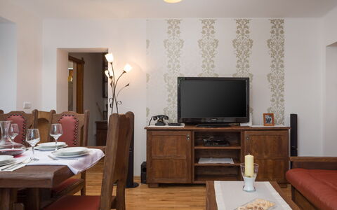 Villa Dalmatica Moderna: Room, Furniture, Property, Interior Design, Wall, Building, Living Room, Floor, Ceiling, Table