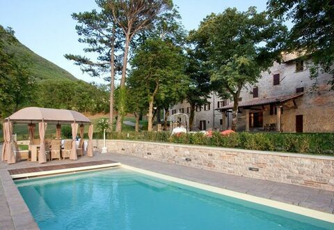 Villa Gubbio: Swimming Pool, Property, House, Building, Estate, Real Estate, Home, Villa, Resort, Leisure