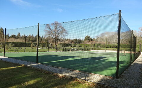 Le Bouloulou: Sky, Net, Grass, Sport Venue, Chain-Link Fencing, Tree, Fence, Cloud, Spring, Tennis Court