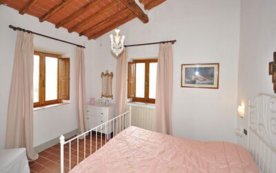 Accommodation:&nbsp;Ninfee